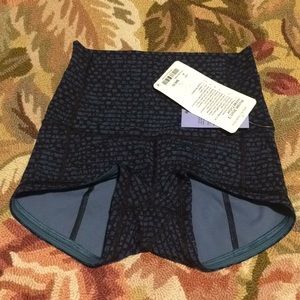 NWT Lululemon 2in Wunder shorts